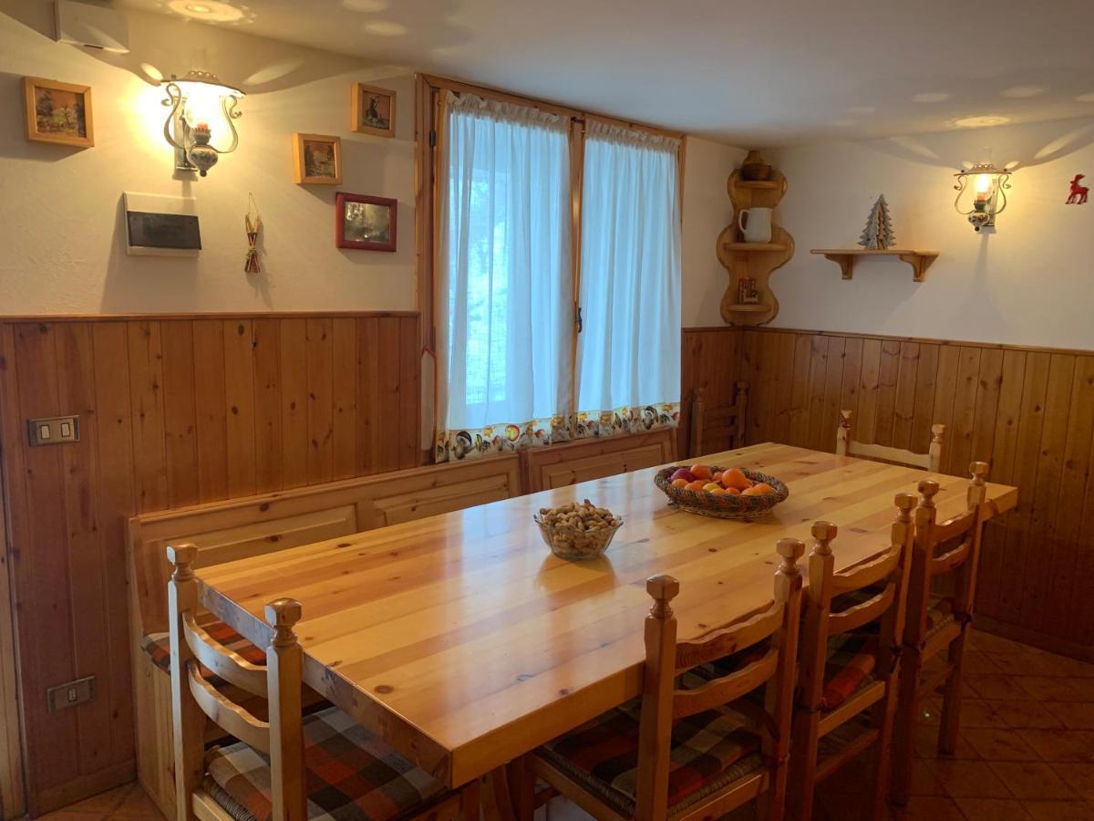 Appartamento Tipico Vista Dolomiti ネヴェガル エクステリア 写真